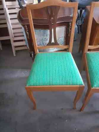 Vanhoja tuoleja 4 kappaletta Raasepori