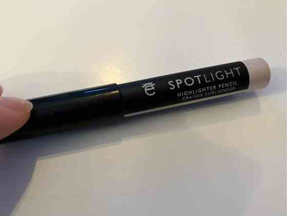 Eyeko Spotlight kulmakarvojen korostuskynä Helsinki