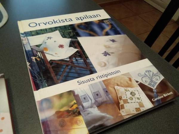 Orvokista apilaan. Caroline Birkett Сало - изображение 1