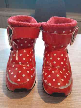 Adidas minni talvikengät 27 Maentsaelae