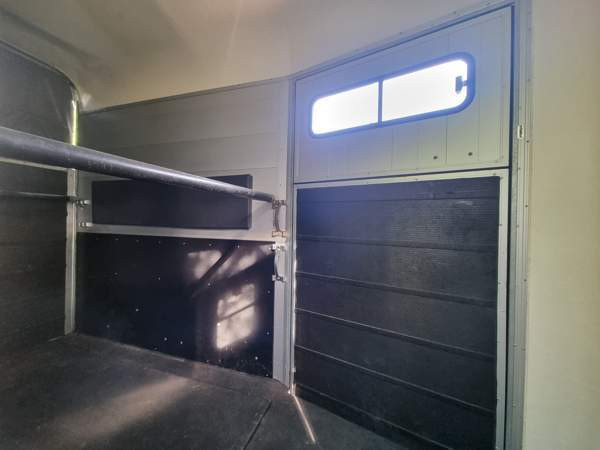 Vuokrataan 1 hevosen Cheval Liberte  ponipuomilla Espoo – foto 3