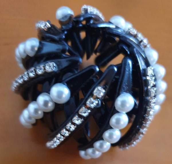 Uusi Helmistrassi hiussolki Helsinki - photo 1