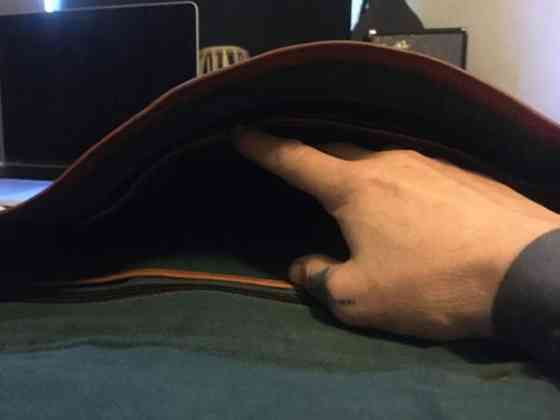 Läppärilaukku, kamelinnahkaa Helsinki