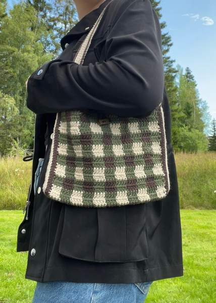 Virkattu olkalaukku Lempaeaelae – foto 3