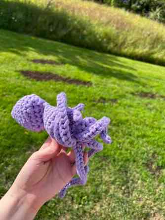 Virkattu koiranlelu Лемпяаля