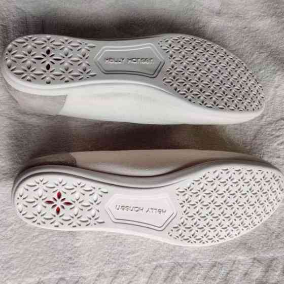 Helly Hansen -kengät, koko 38.7,  uusi, väri off white Salo