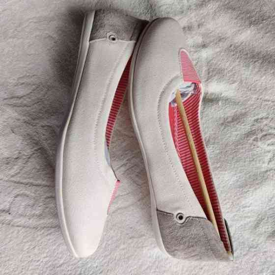 Helly Hansen -kengät, koko 38.7,  uusi, väri off white Salo