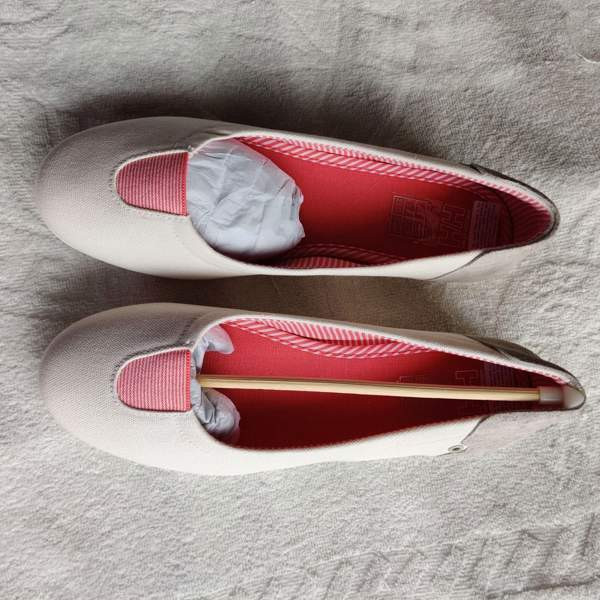 Helly Hansen -kengät, koko 38.7,  uusi, väri off white Salo - valokuva 4