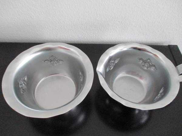 Sokerikko ja kermakko erittäin kiiltävää terästä Espoo – foto 3