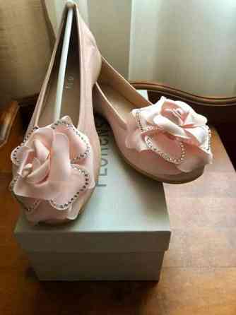 Florens italialaiset kengät tytölle. Koko 35 Helsinki