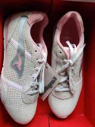 Kangaroos -välikausikengät, koko 36, uusi Salo