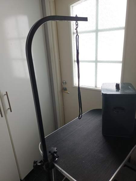 Trimmauspöydän talutinpidike Tornio – foto 1