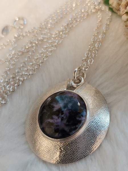 Hannu Äikäs 925 hopeinen kaulakoru violetin tummalla sävyisellä kivellä v. 1996 Лахти - изображение 7