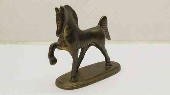 Hevonen figuuri, messinki Mikkeli