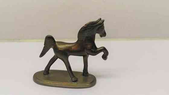 Hevonen figuuri, messinki Mikkeli