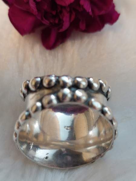 830 hopeinen muhkea sormus. Koko 20. Лахти - изображение 7