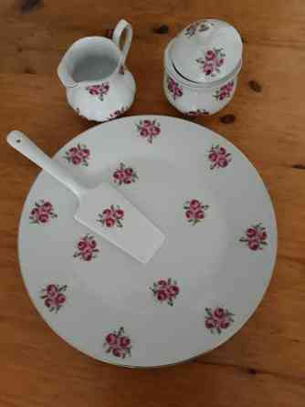 Tarjoiluvälineet Hyvinge