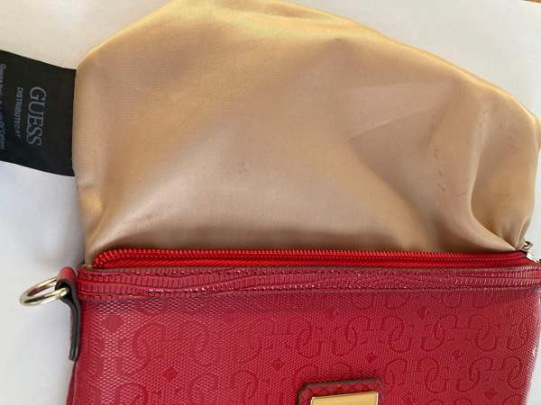 Guess pikkulaukku/ lompakko Эспоо - изображение 5