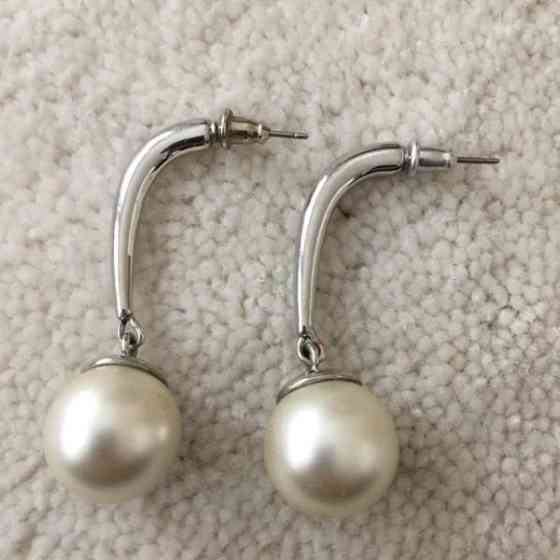 Helmikorvakorut Keuruu