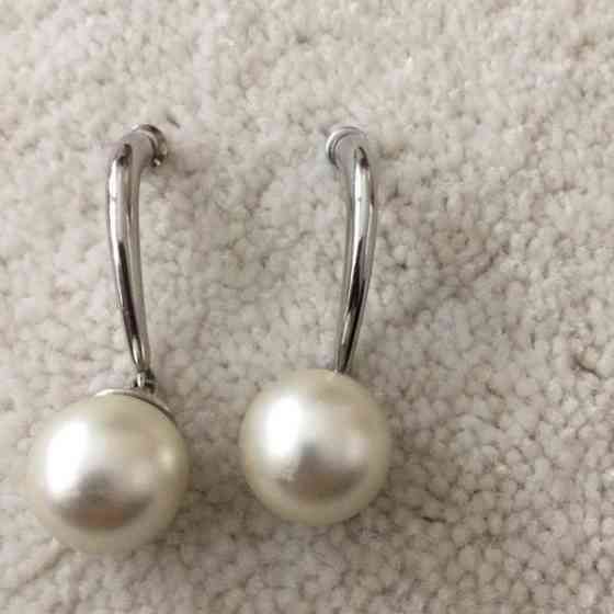 Helmikorvakorut Keuruu