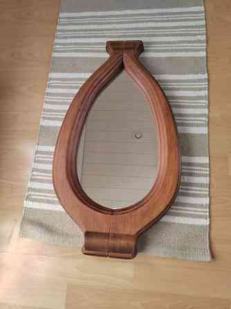 Peili längenmuotoisella kehyksellä Mynämäki