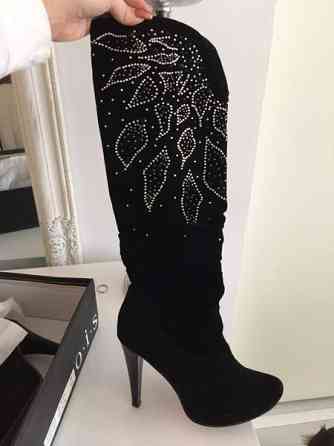 Upeat mustat saappaat strasseilla 35 Vantaa