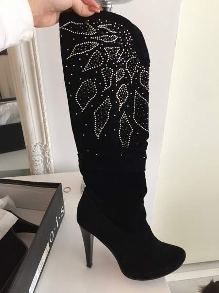 Upeat mustat saappaat strasseilla 35 Vantaa - valokuva 1