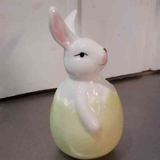 Suloinen posliini pupu Raisio