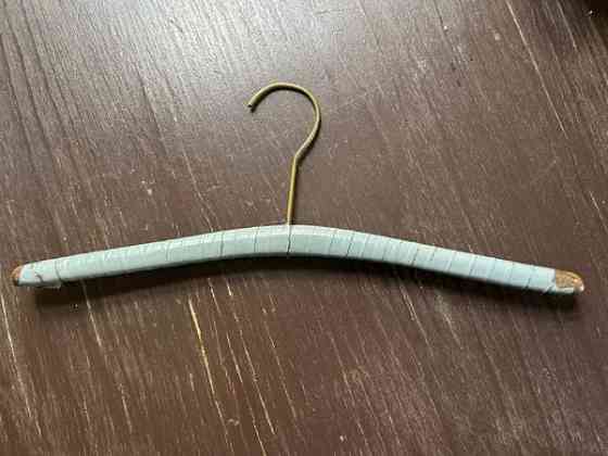 Vintage puuhenkarit muovinauhapäällysteellä Helsinki