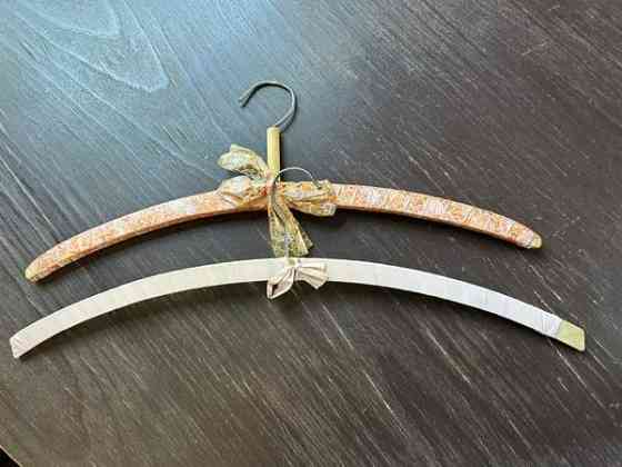 Vintage puuhenkarit muovinauhapäällysteellä Helsinki