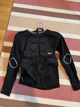 Lasten fullface kypärä ja suojapaita Tampere