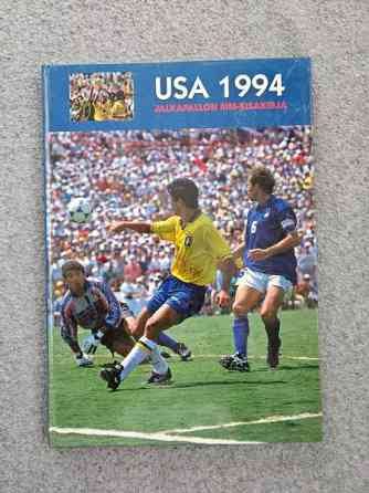 3 kpl Jalkapallon MM-/EM-kisakirjoja Naantali