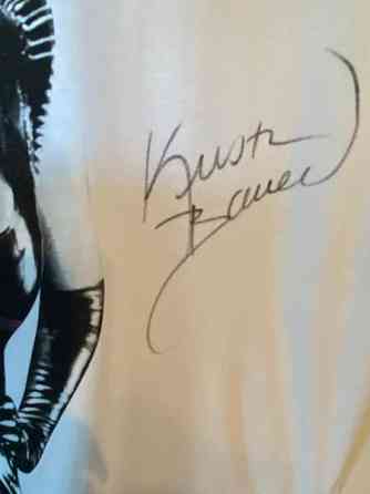 Kristin Bauerin (Pam/True Blood) signeeraama T-paita Куопио