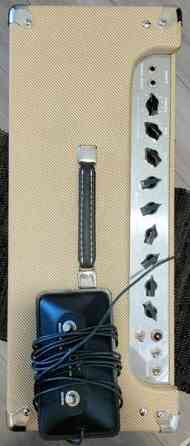 Peavey Classic 50 410 + Holmberg case Oulu