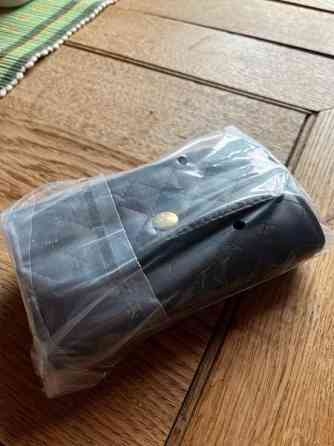 Musta korukotelo Rauma