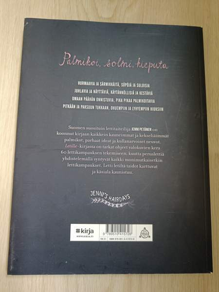 Jenni Petänen, Laura Mendelin: Letille 60 kauneinta palmikkoa ja lettikampausta Turku - valokuva 2