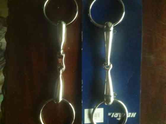 Kuolaimet uudet.koko 14.5 cm.10 €/kpl.kannukset ja remmit,uudet 7€. Raahe