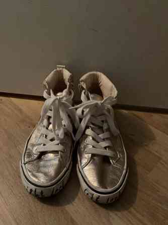 Tyttöjen tennarit Vantaa