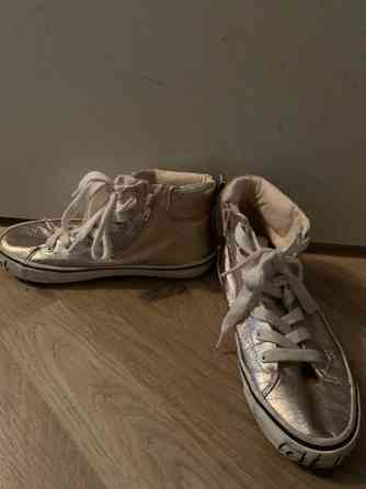 Tyttöjen tennarit Vantaa