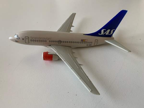 Boeing 737 pienoismalli SAS Vihti – foto 4