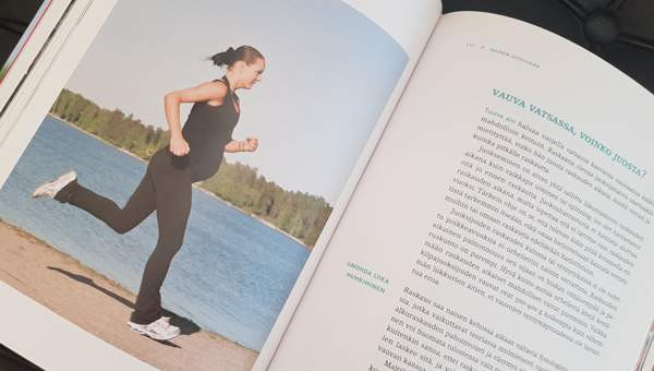 Naisen juoksukirja Turku – foto 2