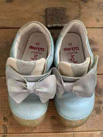 Nahkaiset paljasjalkakengät, D.D.step Tampere