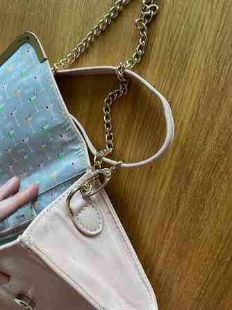 Klingin roosa laukku Турку