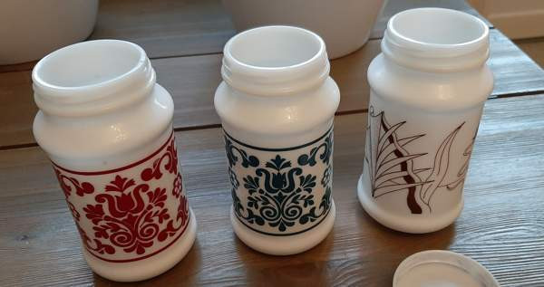 Kolme maitolasipurkkia Mikkeli - valokuva 3