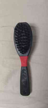 Kaksi koiran harjaa Vantaa