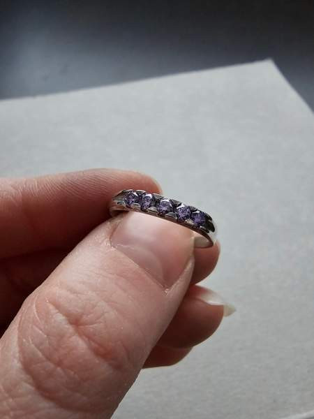 Hopeinen rivisormus Пори - изображение 1