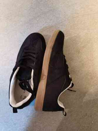 mustat kengät Helsinki