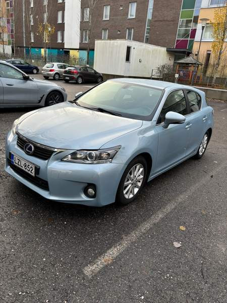 Lexus CT Espoo - valokuva 1