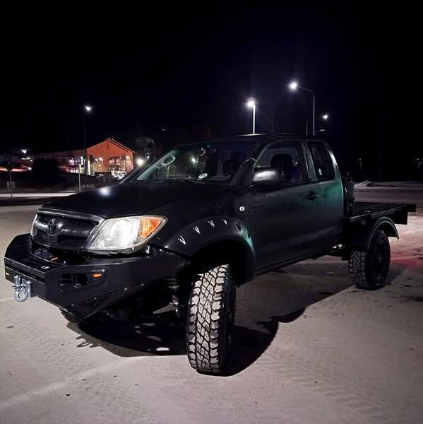 Toyota Hilux Nurmijaervi - photo 1