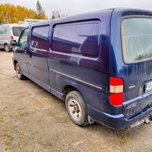 Toyota Hiace Oulainen - valokuva 5